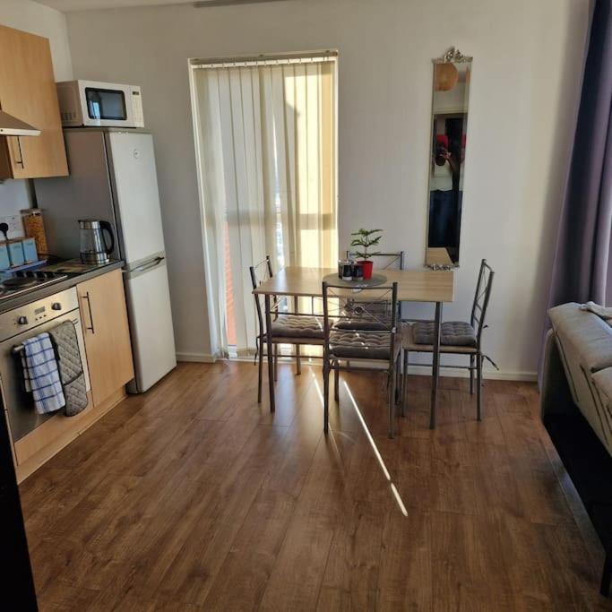 Two Bed In Sportscity Manchester Extérieur photo